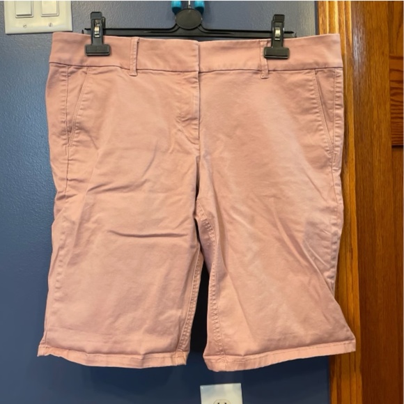 Loft Shorts - Picture 1 of 4